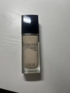 Dior Forever Skin Glow リキッドファンデーション 00