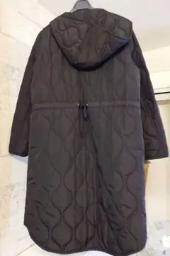 ブラック キルティングジャケット フード付き