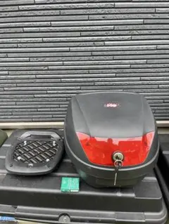 ①GIVI トップケース リアボックス ジビ バイク BOX E42N-SD - メルカリ