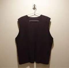 イッセイ　オムプリッセ　プリーツベスト　クリーム白3号　新品値下げ イッセイ オムプリッセ プリーツベスト クリーム白3号 新品値下げ 楽天