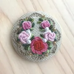 ハンドメイド刺繍ブローチ 8055