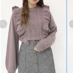 one way ニットトップス 肩フリルケーブルニット　ピンク