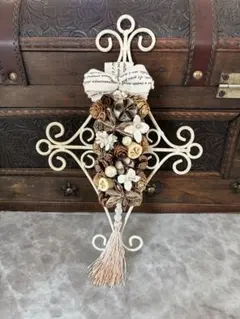 リース　ガーランド　木の実　インテリア　プレゼント　クラシカル　ホワイト