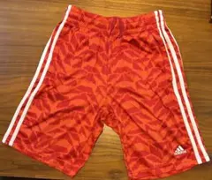 adidas 迷彩柄 レッド ハーフパンツ