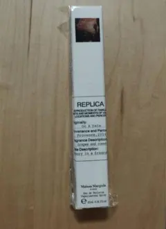 REPLICA マルジェラ 香水 10ml ユニセックスのサムネイル