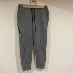 Nike テックフリース　ジョガーパンツ
