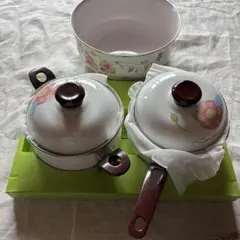 昭和レトロ未使用品 花柄ホーロー両手鍋&片手鍋 2点セット蓋なし