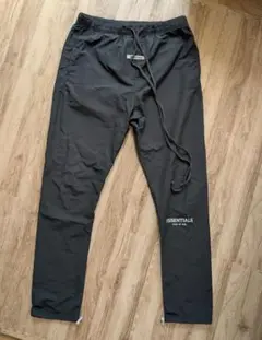 【期間限定値引き】ESSENTIALS FEAR OF GOD イージーパンツ