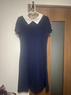 ネイビー ホワイト襟 半袖ワンピース　膝丈　トッコクローゼット