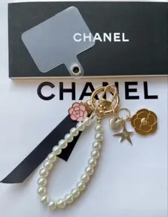 CHANEL _ホリデー_カメリアチャーム ＆キーホルダー　♡ セット
