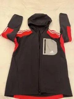 adidas フード付きジャケット 黒 赤