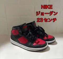 中古[ナイキ] ジョーダン JORDAN ブラック/ホワイト/ジムレッド 23cのサムネイル