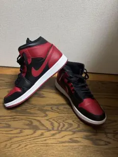 Nike Air Jordan 1 Mid 赤/黒 高トップ