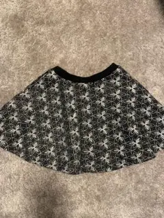 ANNA SUImini黒と白の花柄 フレアスカート女の子