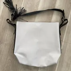 ZARA Trafaluc ホワイト ショルダーバッグ