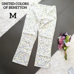 ユナイテッドカラーズ　サブリナパンツ　M　白　マルチカラー　小花柄　6576のサムネイル