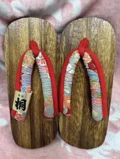 高級木製下駄 赤と花柄