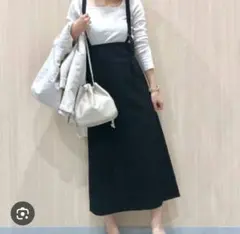 ストラップ付きハイウエストタイトセミロングスカート（ブラック）