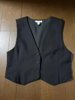 H&M ブラックベストのサムネイル