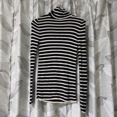 UNIQLO タートルネック