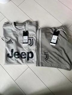 新品未使用Juventus ユベントス　サッカー グレー adidas 上下のサムネイル