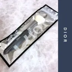 未使用✨Dior　ディオール　バックステージ　チークブラシ　16のサムネイル