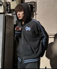 【早い者勝ち】9090 ジップパーカー　Ｌサイズ