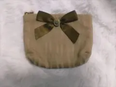 メゾンドフルール ポーチ