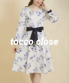 tocco closeウエストりぼん付き配色フラワープリントワンピース