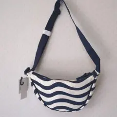 UNIQLOマリメッココラボ　ボディバック新品