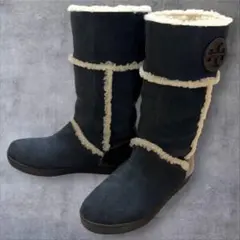 D438/Tory Burch ブーツ ネイビー エンブレムロゴ ムートンのサムネイル