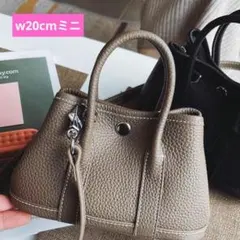 新品　本革バッグ　 ショルダーバッグ　皮ショルダー