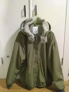 ニコアンド ブルゾン