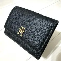 新品 TOMMY HILFIGER 三つ折り　ミニ財布 ブラック レディースのサムネイル