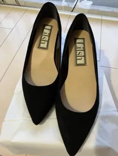 ※美品※ ブラックスエードポインテッドトゥパンプス　22cm