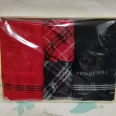 新品BURBERRYバーバリーフェイスタオル　タオルハンカチ4枚セット赤　紺