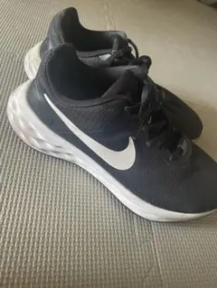 Nike ブラック/ホワイト スニーカー