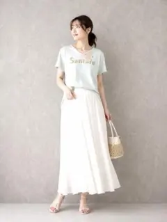 ★自由区 大きいサイズ46 花柄ロゴTシャツ 半袖 ライトグリーン オンワードのサムネイル