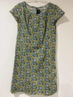 A.P.C. 花柄 半袖ワンピース Sサイズのサムネイル
