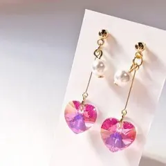 No.4ゆれるパールとぷっくりハートのピアス(ピンク)