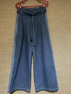 アメリエルマジェスティックレゴン ブルーデニムパンツのサムネイル