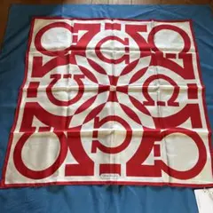 サルヴァトーレフェラガモ シルクスカーフ