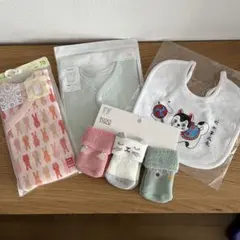 ベビー肌着70サイズ2着　新生児〜靴下3足　スタイ1個　セット