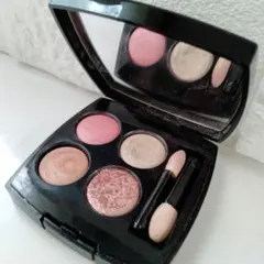 シャネル　アイシャドウ　レ　キャトル　オンブル　348　ルウール　ロゼ