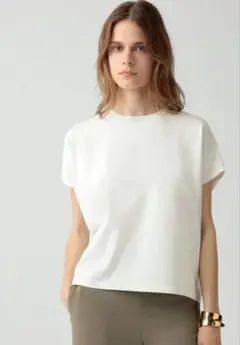 【タグ付き未使用】theoryluxe ショートスリーブクルーネックセーターのサムネイル