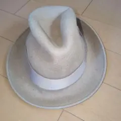 ベージュ ウール フェルトハット グレーリボン