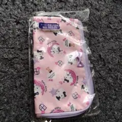 【新品未使用】キティちゃん　マスクケース