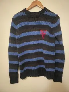 青と黒のストライプ ニットセーター 赤色ロゴ刺繍　厚手ニット　Mサイズ程　メンズ