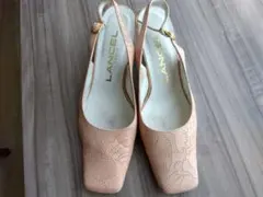 LANCEL ベージュ ピンク系　バッグストラップパンプス 23.5cmのサムネイル
