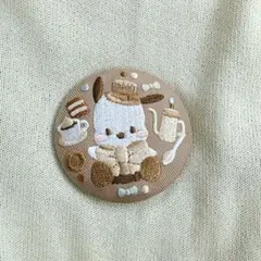 サンリオキャラクターズ 刺繍缶バッジビスケット ポチャッコ